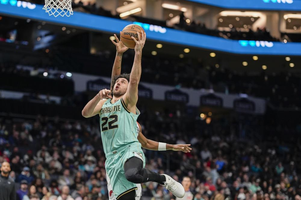 也是她不断 也是她不断